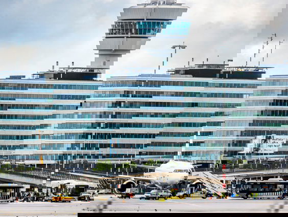 Wat vindt GroenLinks van de ingrijpende maatregelen voor Schiphol?