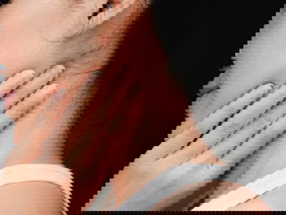 De kaakfysiotherapeut krijgt het weer druk