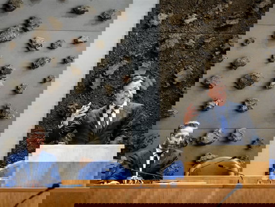 Stand.nl: 'Het kabinet moet werk maken van een langetermijnstrategie voor corona'