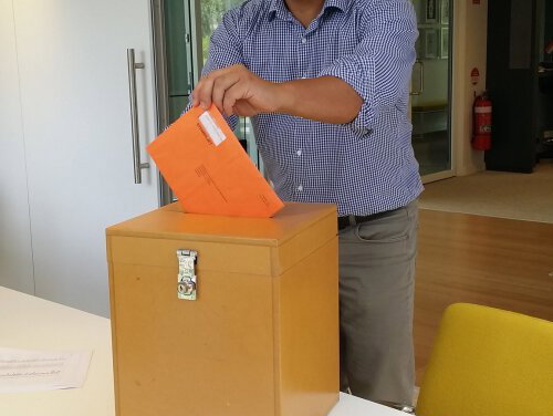 Stemmen voor Tweede Kamerverkiezingen in Australië