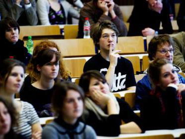 'Universiteiten moeten opener zijn over hun tarieven'