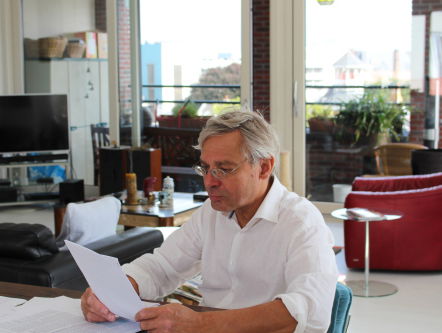 Luis in de pels van de farmacie