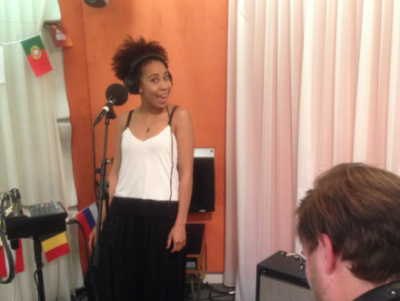 Livemuziek van Aicha Gill