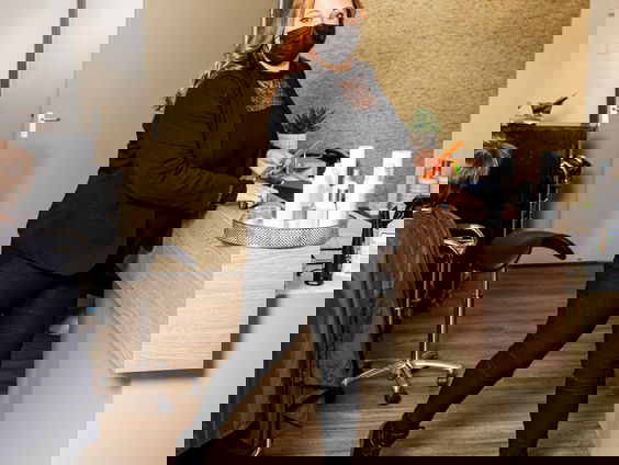 Kappers trainen voor het signaleren van huiselijk geweld?