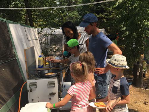 Koken op de camping: wat kookt een chefkok voor z'n gezin?