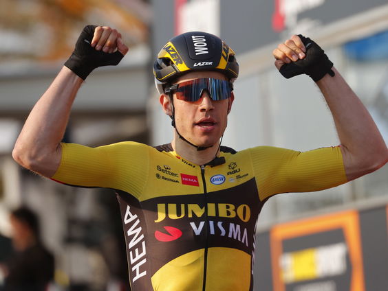 Twee keer winst in vijf minuten voor Nederlandse wielerploeg Jumbo-Visma