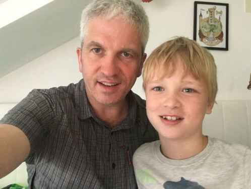 De Reizende Microfoon. David Klein interviewt zijn zoon Floris Klein!