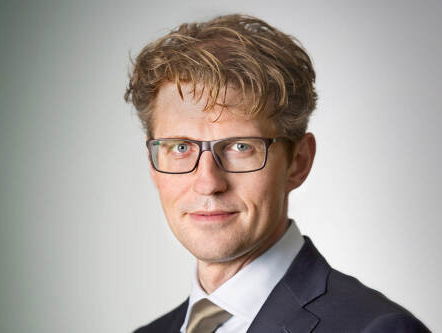 Sander Dekker gecharmeerd van vakdocenten gym en muziek