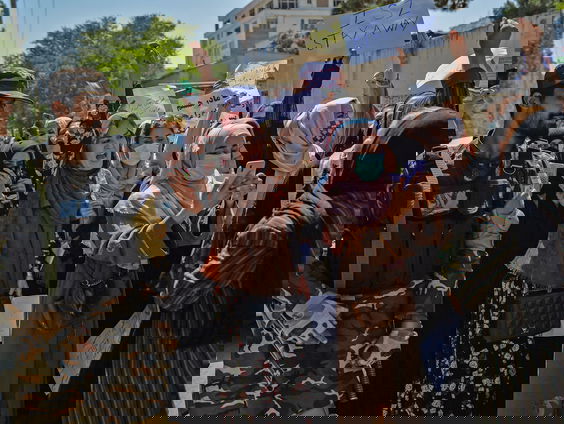 Shokran moest zijn vrouw achterlaten in Kabul