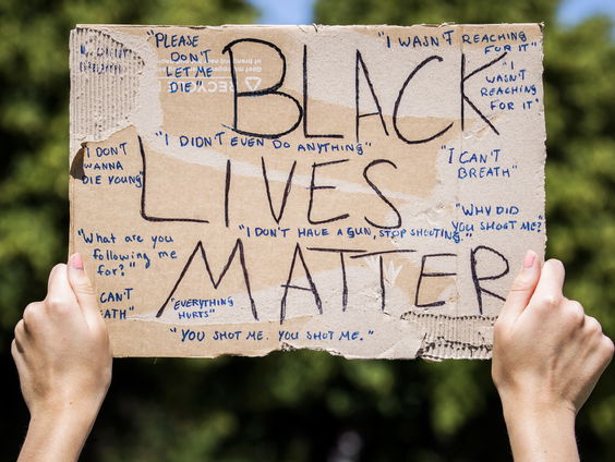 Stop racisme en discriminatie in de media