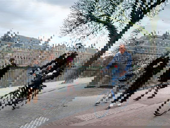 Stand.nl: In Nederland moet de premier op de fiets naar zijn werk kunnen