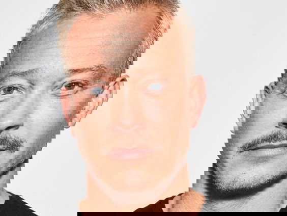 Kunststof - Claes Iversen, modeontwerper