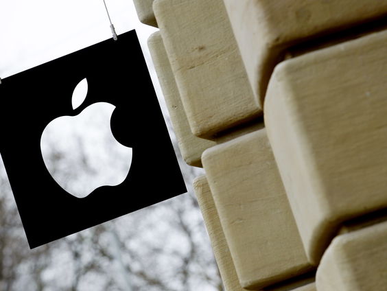 Eurocommissaris Margrethe Vestager wil onderzoek naar machtsmisbruik Apple