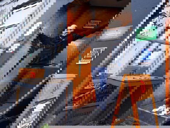 Victor gaat 25.000 kilo bankdrukken voor steun aan plaatselijke horeca