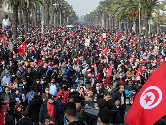 Tunesische moslimdemocraten de straat op