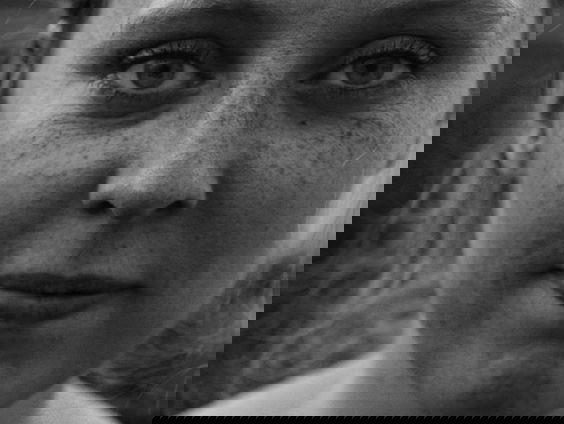 Voorstelling 'Mis' : persoonlijk verhaal over de rouwverwerking na een miskraam