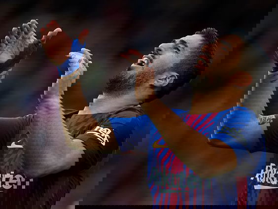 Wist Suárez de antwoorden van zijn inburgeringstoets al?