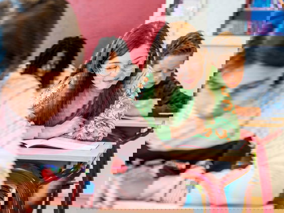 SER: onderwijssysteem en corona vergroten kansenongelijkheid