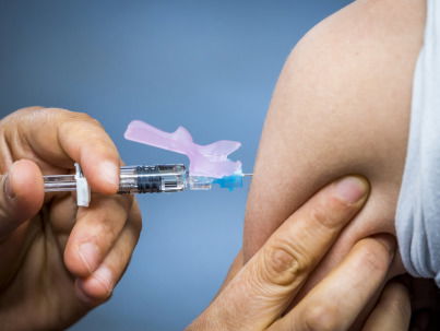 Gezondheidseconoom Wim Groot over vaccinatieprogramma: 'Nog altijd sloomste van de klas'