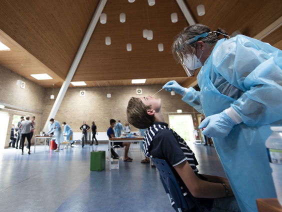 Ga langer in quarantaine als je geen klachten hebt