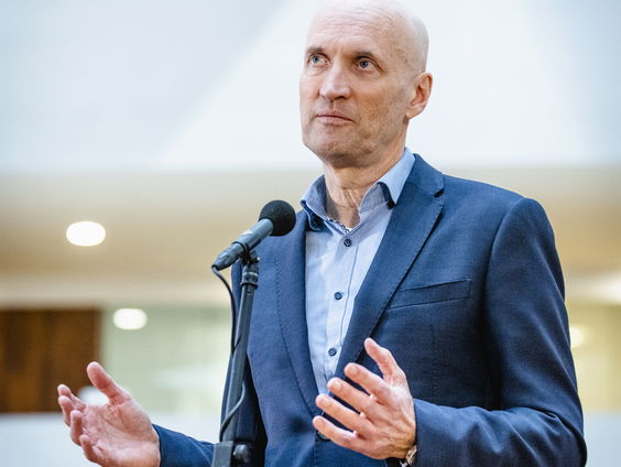 Ernst Kuipers: AstraZeneca-stop moet niet te lang duren