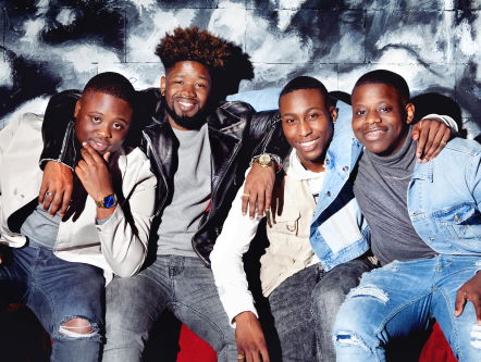 De boys van ValsBezig in de studio!