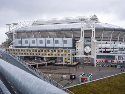 Klassieker Ajax-Feyenoord naar het toneel