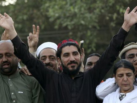 Deze Pakistanen nemen het op tegen het machtige leger