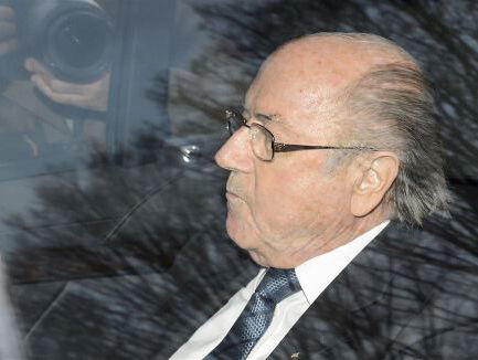 ‘De val van de voetbalkeizer’: theaterstuk over oud-FIFA-baas Sepp Blatter