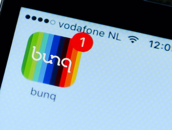 Hoe makkelijk is het om iemand online op te lichten?