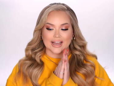 Gechanteerde NikkieTutorials onthult: 'Ik ben transgender'