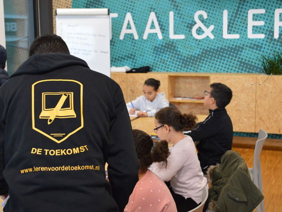 Nederland op weg naar 17 maart - Onderwijs