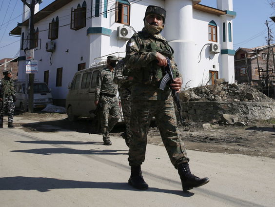 Nederlandse ambassadeur bezoekt onderdrukte Indiase regio Kashmir