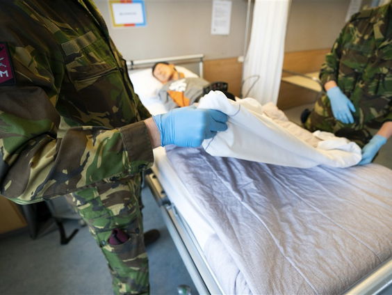 Moet Defensie meer doen in de strijd tegen corona?