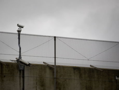 Gevangenen in vreemdelingendetentie dienen klacht in bij Commissie van Toezicht