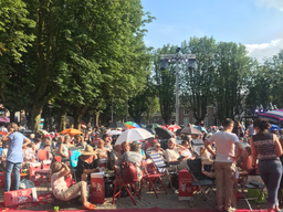 Opera vanaf een campingstoeltje