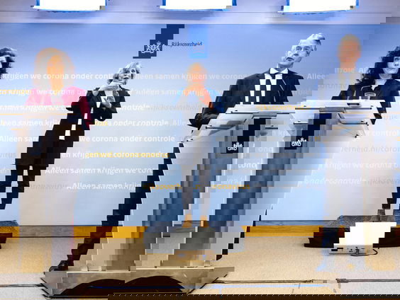 Komend studiejaar helft minder collegegeld voor studenten