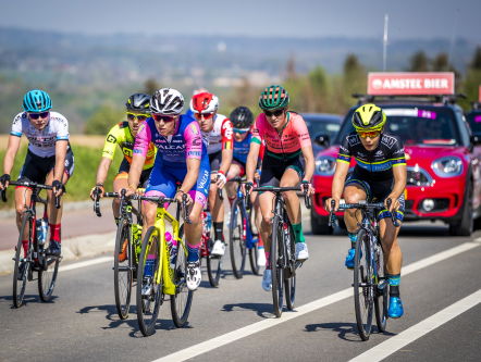 Niewiadoma wint vrouwenkoers Amstel Gold Race