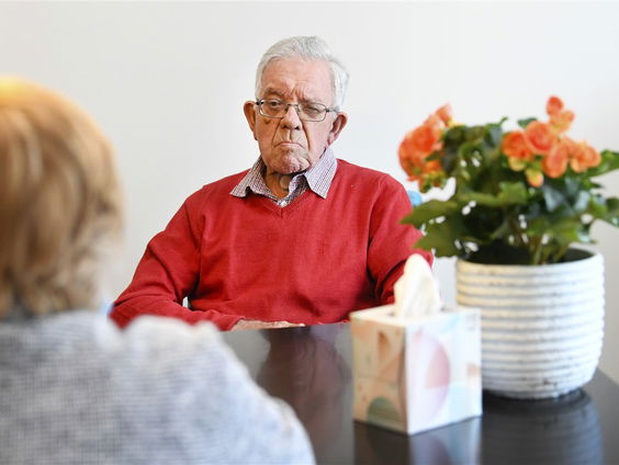 'Ouderen kunnen beter nog even niet meedoen'