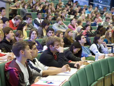 'Student van nu heeft het zwaarder'