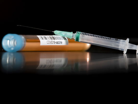 Kopgroep met Nederland stopt met aankopen corona-vaccins