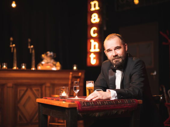 Kroegverhalen in online theatercafé Toneelgroep Maastricht