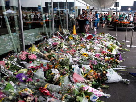 Mirjam en Sandra verloren hun ouders en pleegbroertje bij MH17-ramp