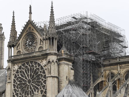 Hoe herbouw je een eeuwenoude kerk?