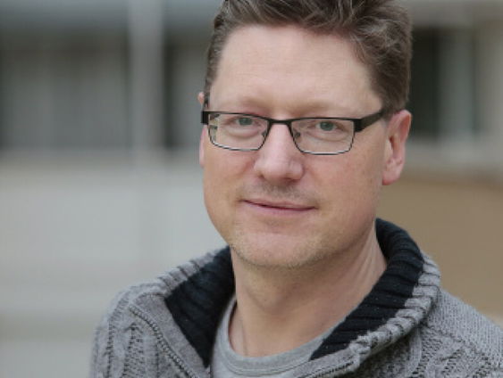 Het Taalteam met Lennart van Dijk: met de deur in huis vallen