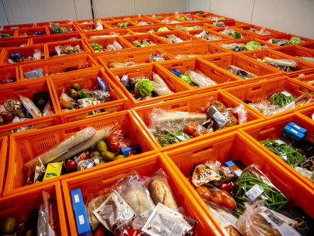 Theatervoorstelling De Noodzaak over de Voedselbank, gespeeld door klanten van de Voedselbank.