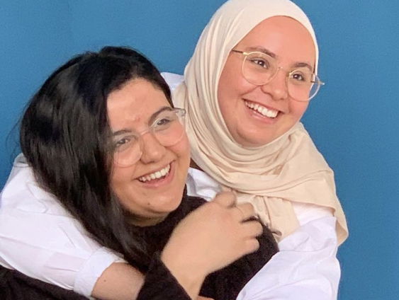 Wat kan de politiek betekenen voor 'model Amsterdammers' Sofia en Najoua?