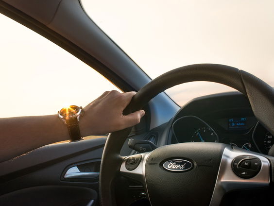 “Als iemand een rijbewijs wil aanvragen, moet diegene de medische keuring zelf betalen.”