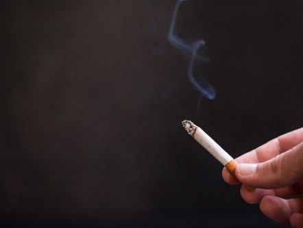 Er moeten nog strengere regels komen tegen roken