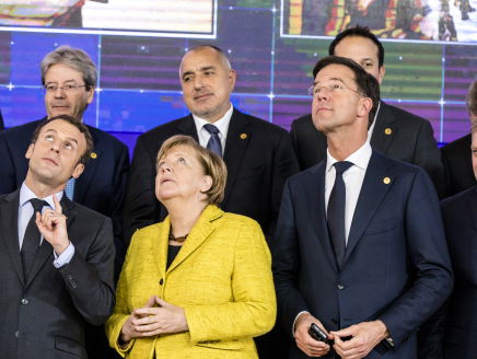 Brussel bij Nacht: de diplomatie-industrie